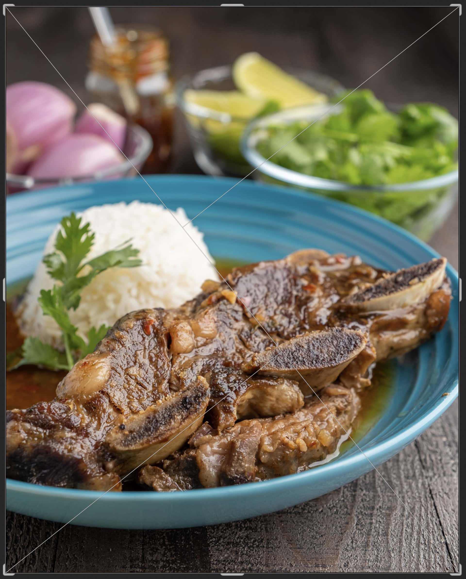 Bowl of short ribs with Diagonal Leading Lines